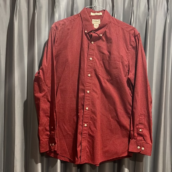 L.L. Bean Long Sleeve Checked Red Shirt L-REG Trim Fit Wrinkle Resistant - Picture 1 of 11